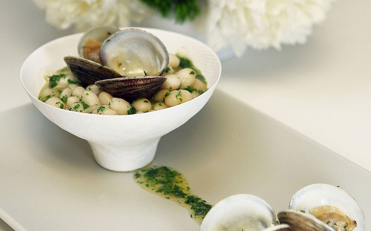White Bean and Little Neck Clam Stew